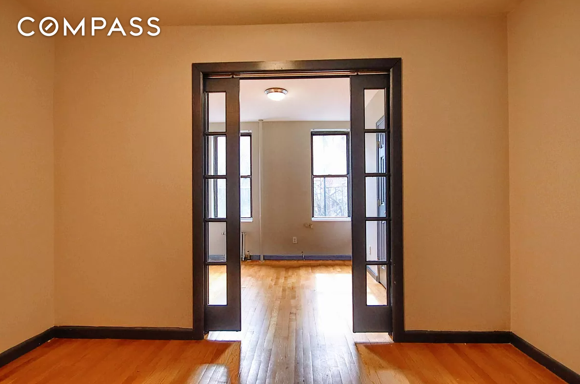 516 East 5th Street 4, East Village, Downtown, NYC - 1 Bathrooms  
1 Rooms - 