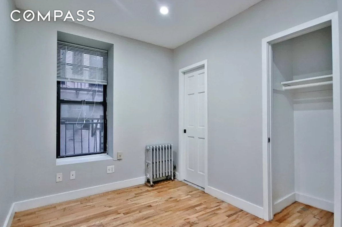 405 East 12th Street 2, East Village, Downtown, NYC - 2 Bedrooms  
2 Bathrooms  
2 Rooms - 