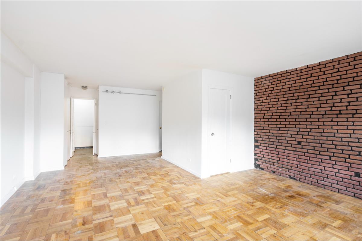 150 East 37th Street 9-E, Murray Hill, Midtown East, NYC - 1 Bathrooms  
3 Rooms - 