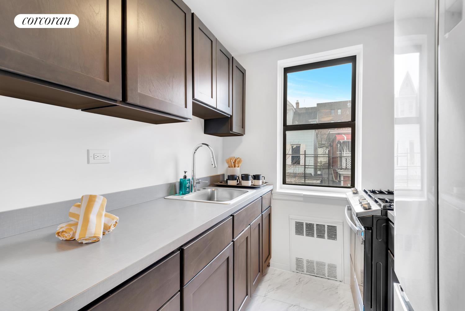 2830 BRIGGS Avenue, New York, NY 10458, 1 Bedroom Bedrooms, 3 Rooms Rooms,1 BathroomBathrooms,Residential,For Sale,ORIGIN NORTH BRIGGS,BRIGGS,RPLU-33422900805