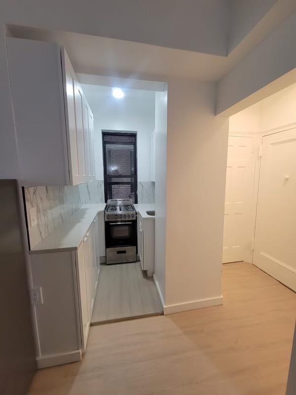 201 East 35th Street 4-A, Murray Hill, Midtown East, NYC - 1 Bedrooms  
1 Bathrooms  
3 Rooms - 