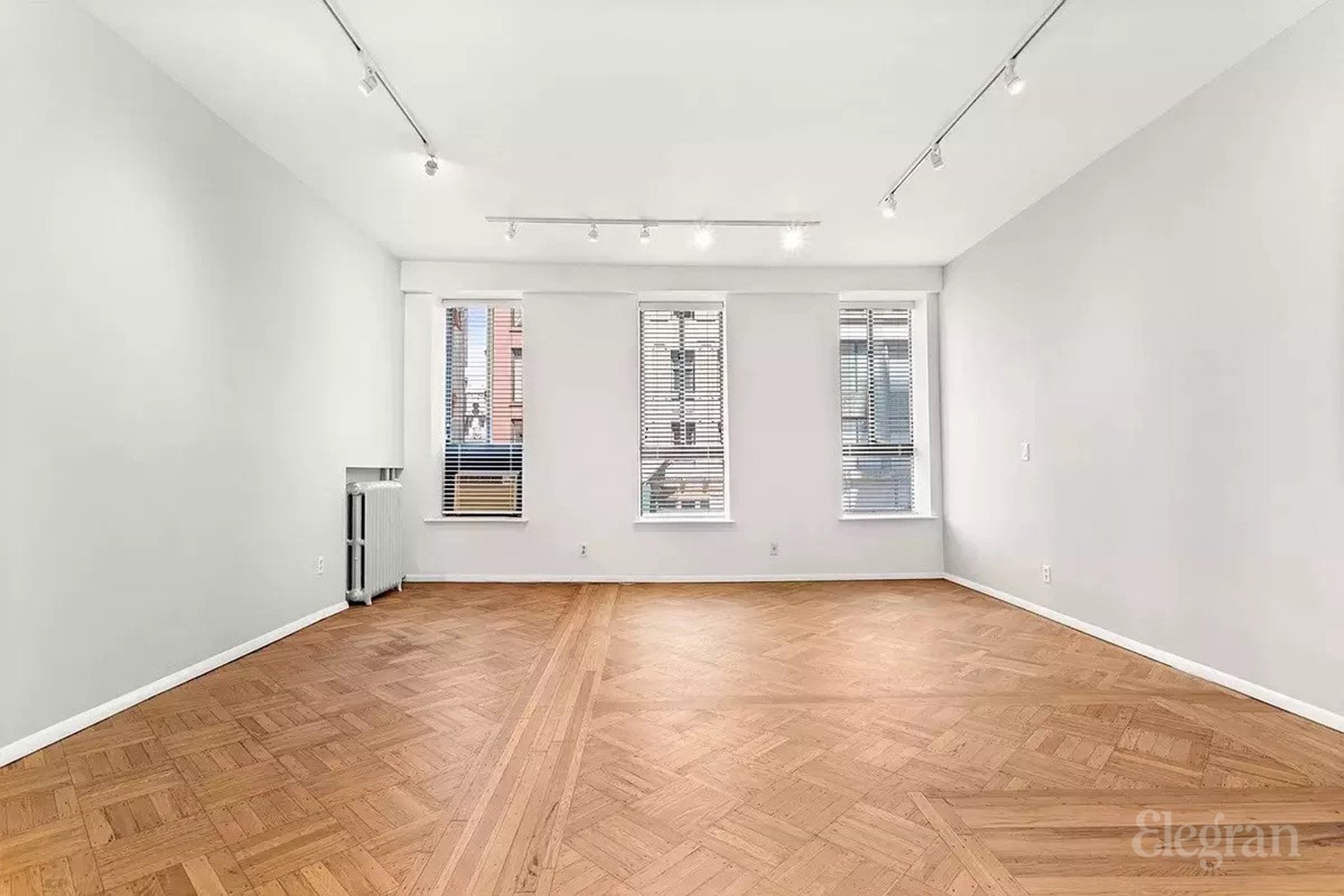Photo 1 of 24 West 46th Street 3, Midtown West, NYC, $3,850, Web #: 1061731102