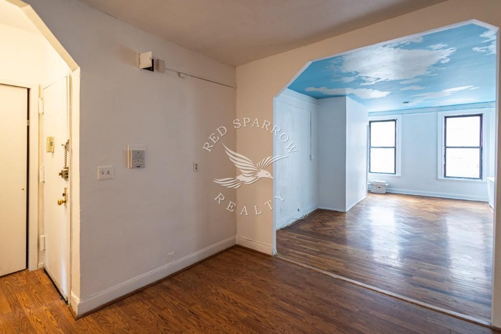 1413 Lexington Avenue 2, Carnegie Hill, Upper East Side, NYC - 2 Bedrooms  
1 Bathrooms  
4 Rooms - 