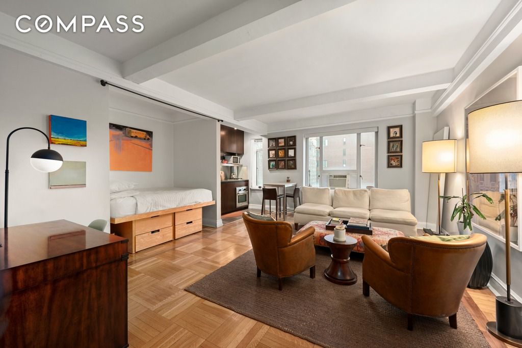 20 East 35th Street 10B, Murray Hill, Midtown East, NYC - 1 Bathrooms  
2 Rooms - 