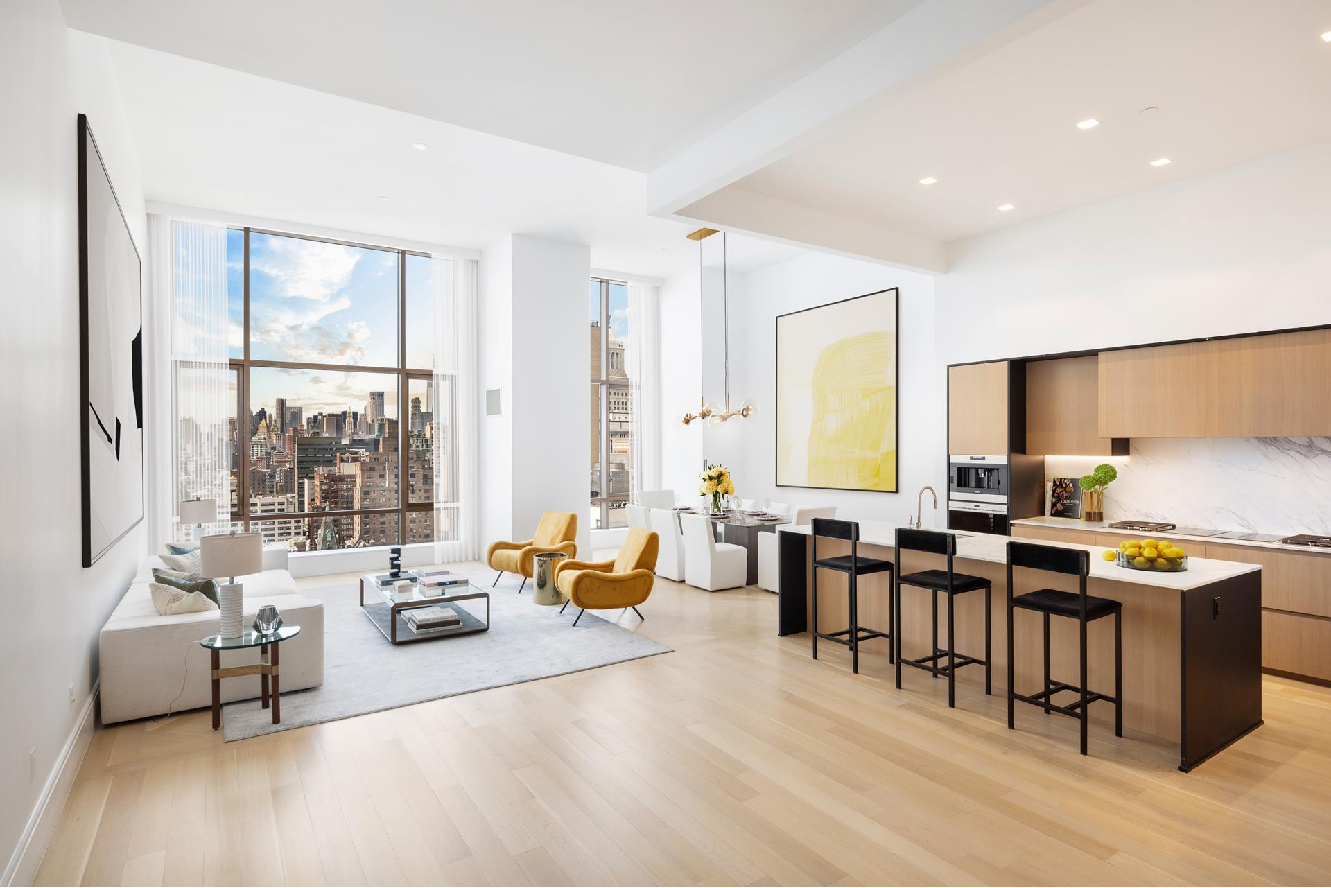 215 East 19th Street 17A, Gramercy Park, Downtown, NYC - 3 Bedrooms  
3.5 Bathrooms  
5 Rooms - 