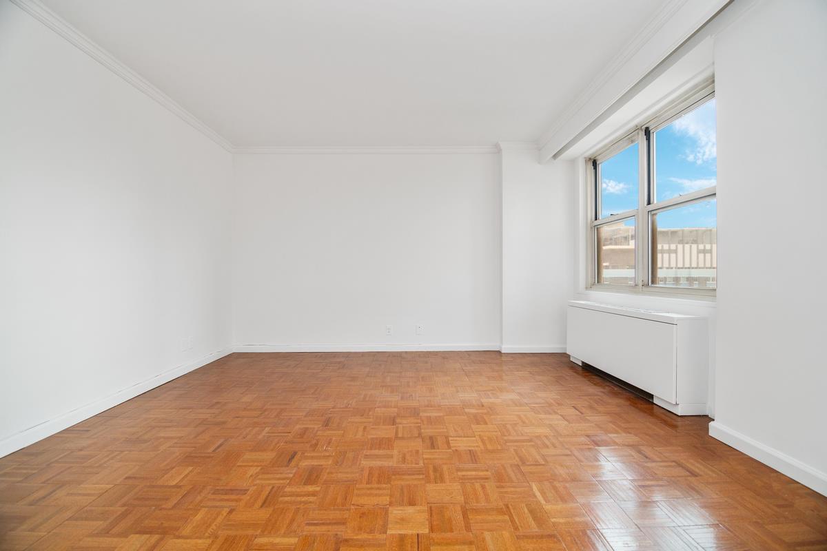 Photo 1 of 305 East 24th Street 16-L, Midtown East, NYC, $499,000, Web #: 1061757783