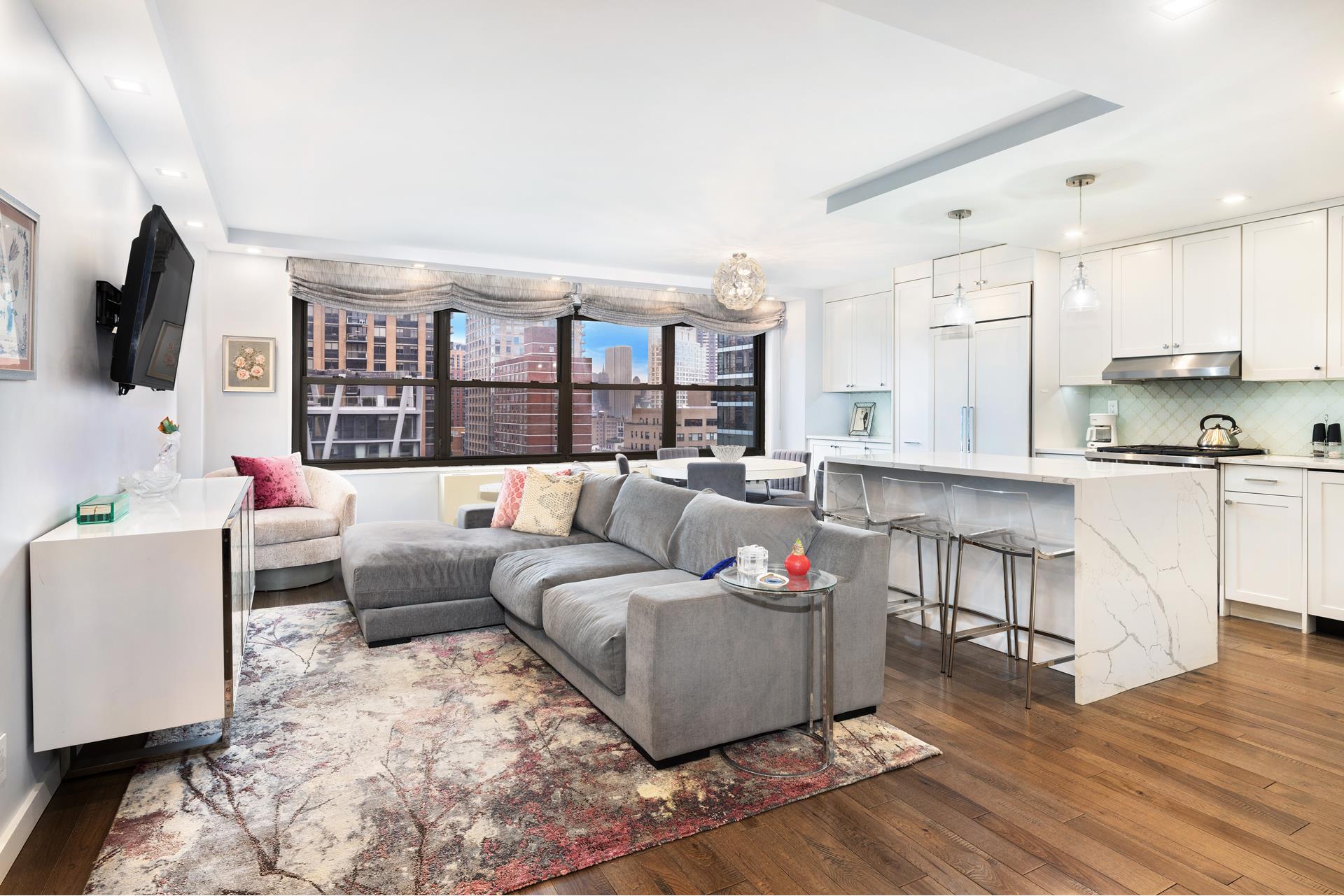 160 West End Avenue 23T, Lincoln Sq, Upper West Side, NYC - 2 Bedrooms  
2 Bathrooms  
5 Rooms - 