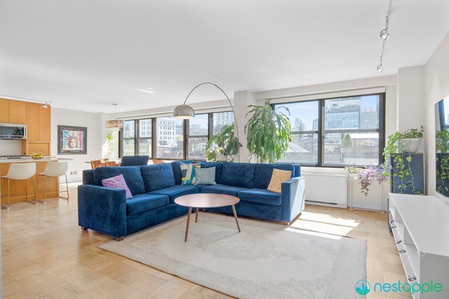 7 East 14th Street 1009, Lower East Side, Downtown, NYC - 4 Bedrooms  
3 Bathrooms  
6 Rooms - 