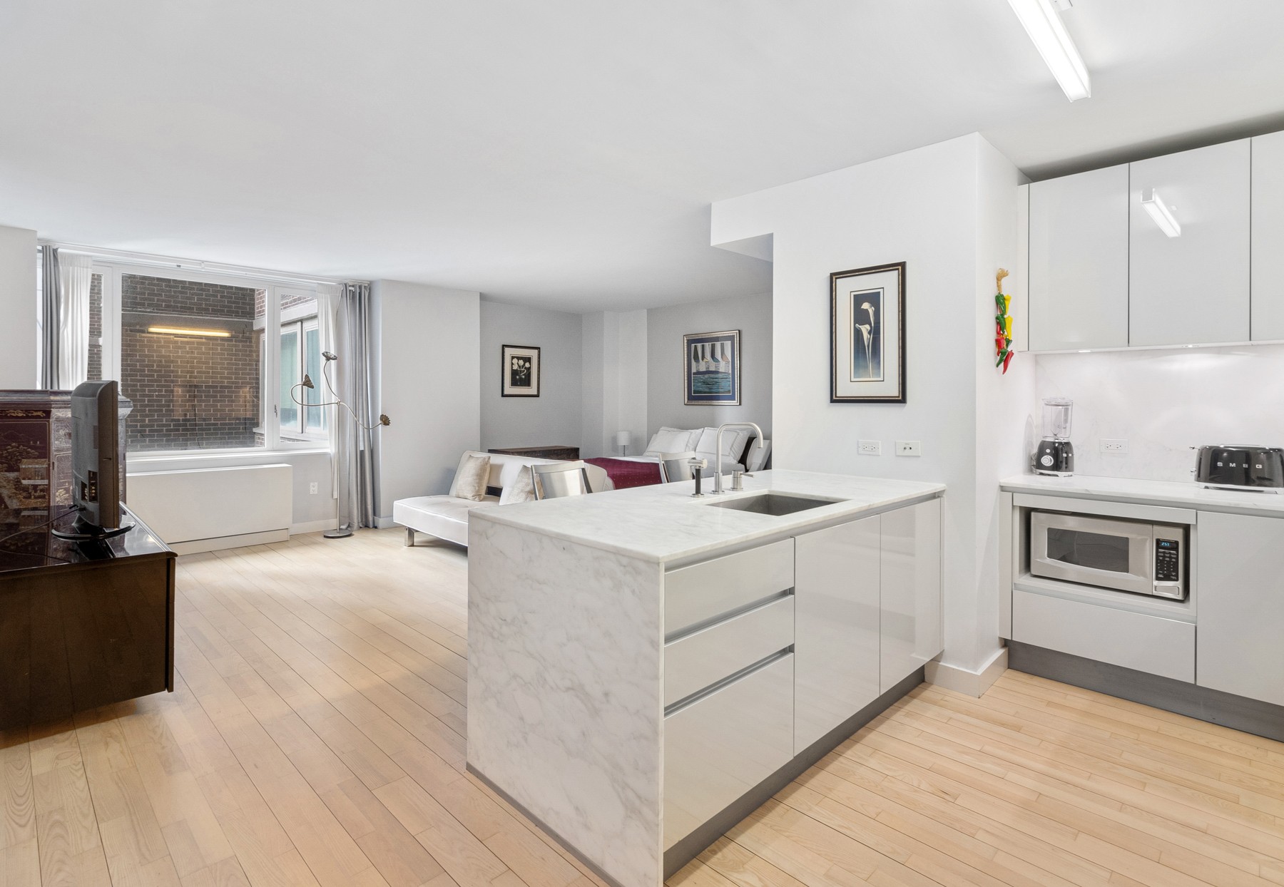 322 West 57th Street 25K, Hell S Kitchen, Midtown West, NYC - 1 Bathrooms  
2 Rooms - 