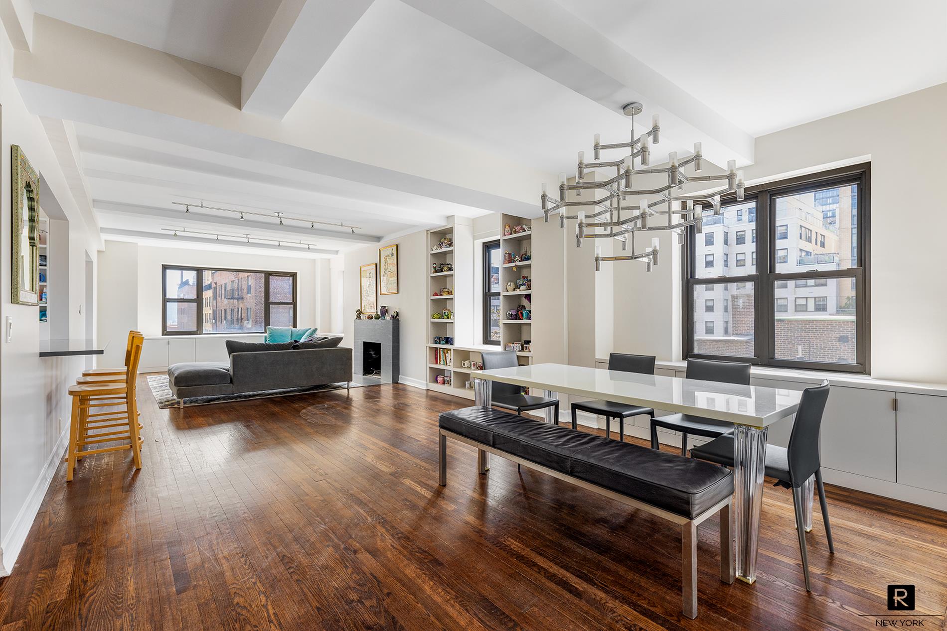 400 E 52nd Street 9-F, New York City, NY 