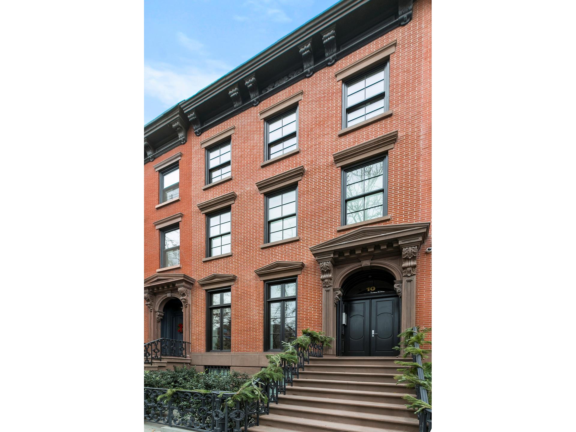 10 St Lukes Place 1, West Village, Downtown, NYC - 1 Bedrooms  
1 Bathrooms  
3 Rooms - 