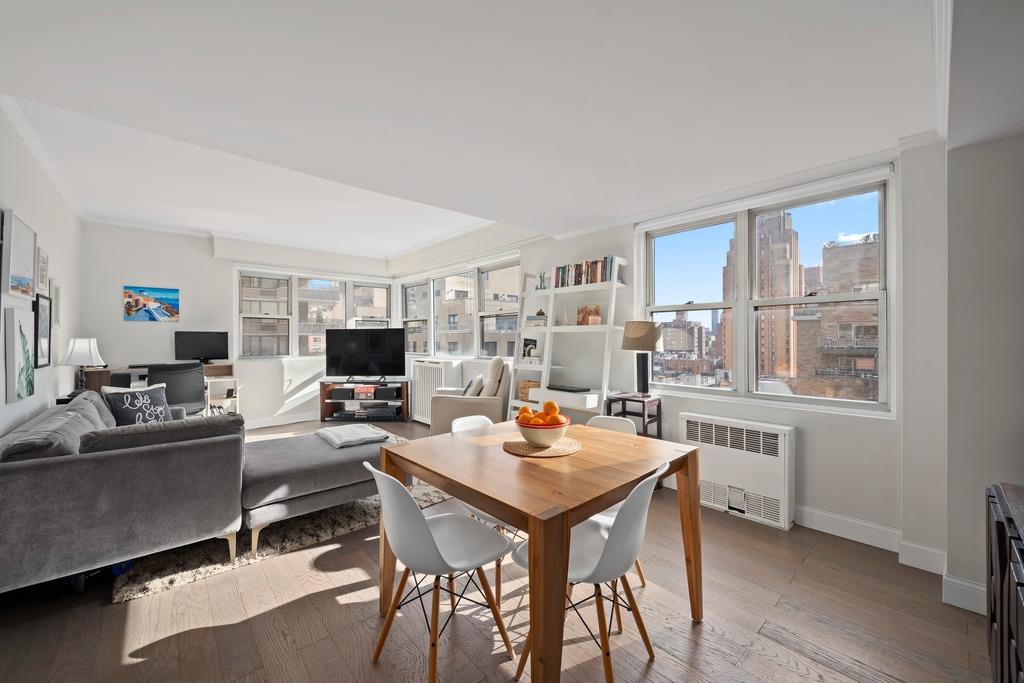 310 East 49th Street 12-C, Turtle Bay, Midtown East, NYC - 1 Bedrooms  
1 Bathrooms  
3 Rooms - 