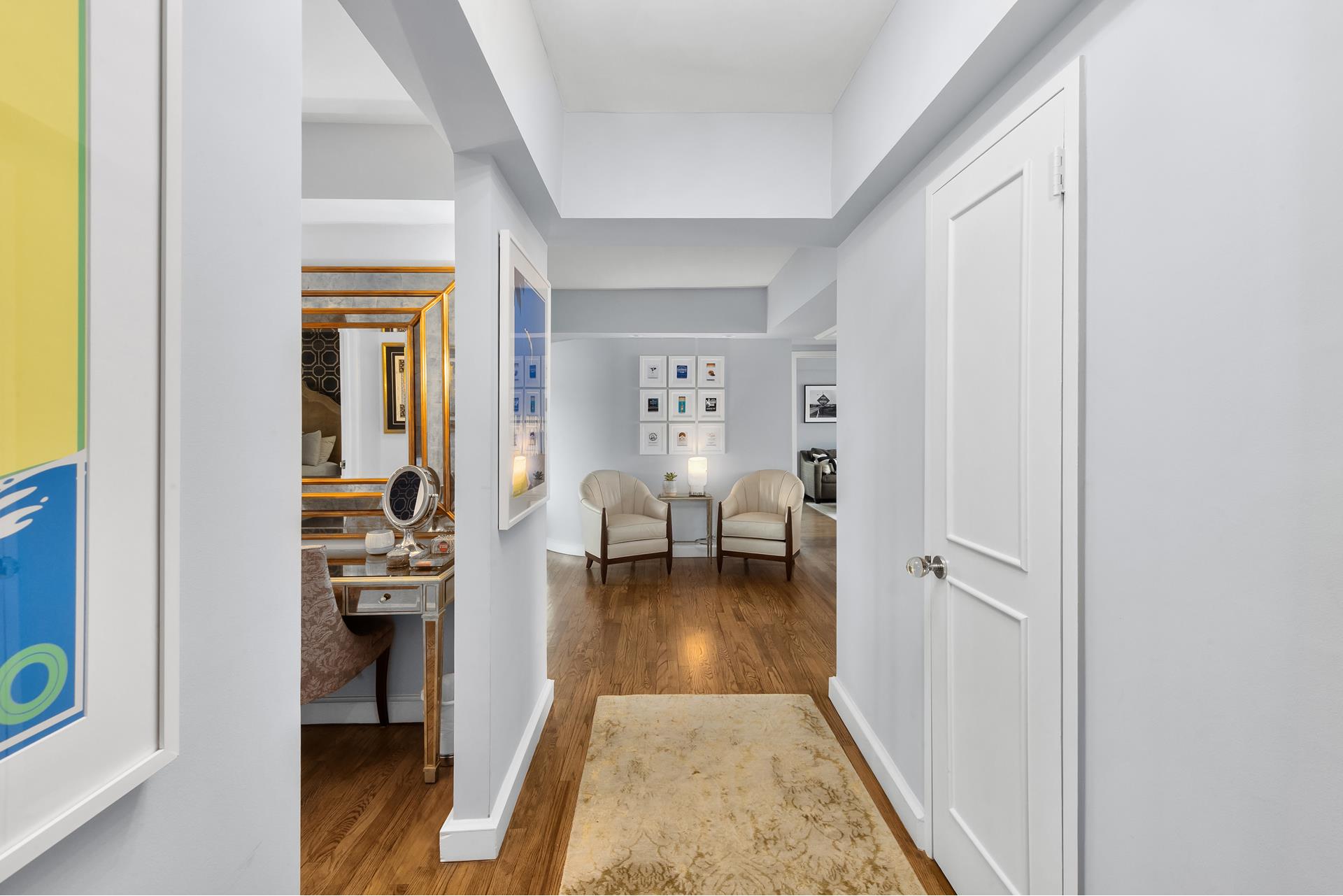 799 Park Avenue 18A, Lenox Hill, Upper East Side, NYC - 2 Bedrooms  
2.5 Bathrooms  
6 Rooms - 