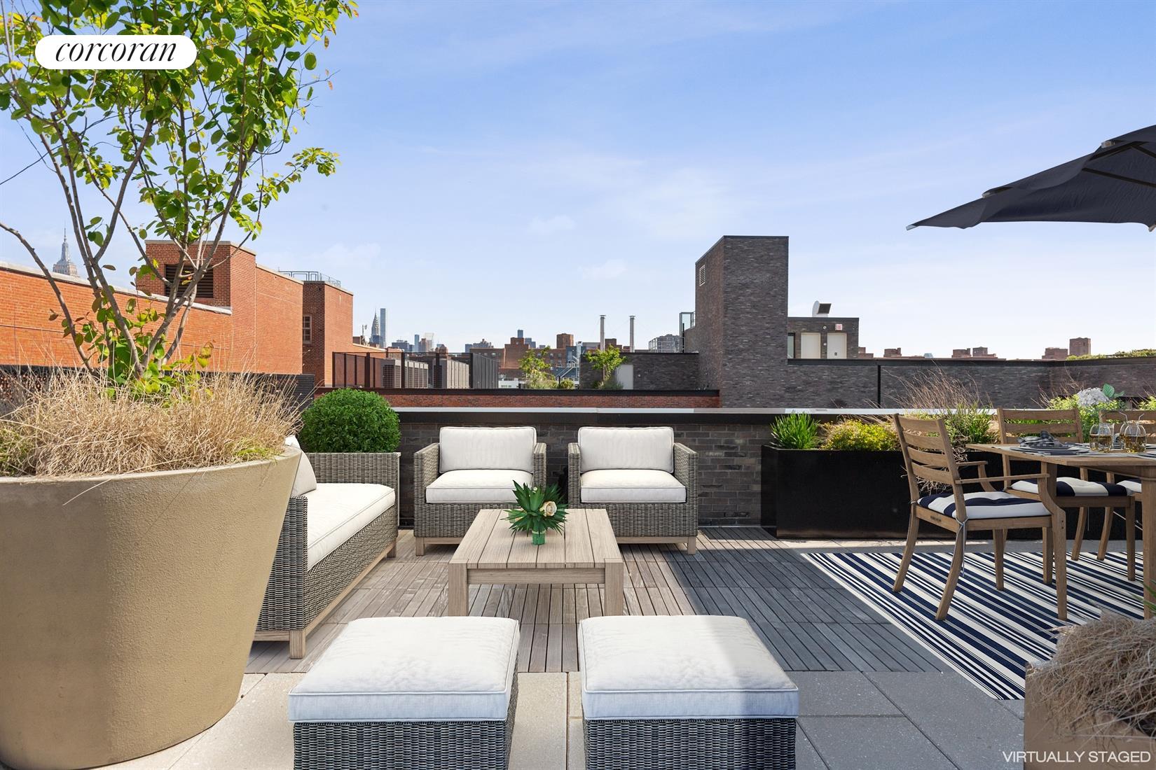 438 East 12th Street Phh, East Village, Downtown, NYC - 3 Bedrooms  
2.5 Bathrooms  
7 Rooms - 