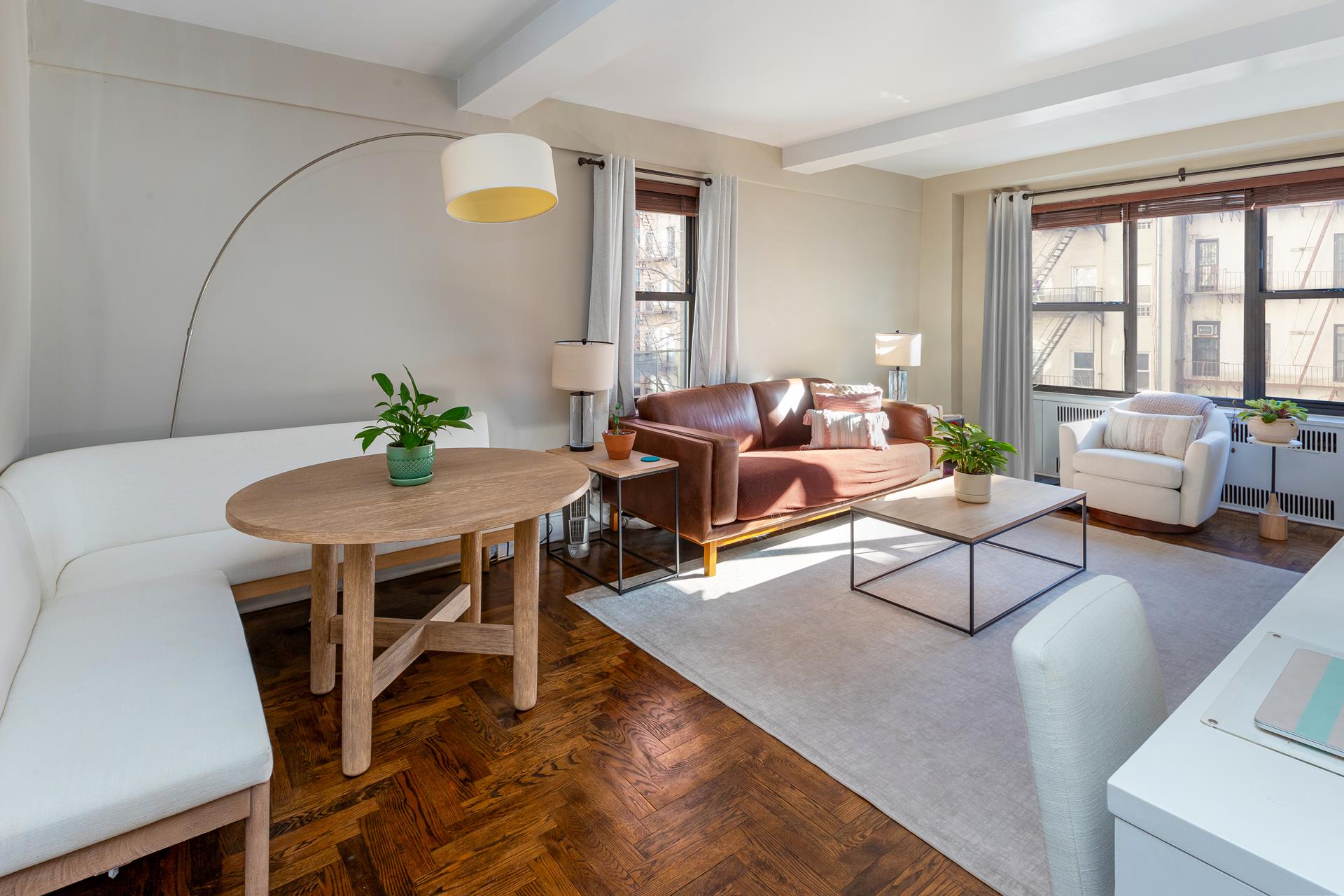 330 East 79th Street 3F, Lenox Hill, Upper East Side, NYC - 1 Bedrooms  
1 Bathrooms  
3 Rooms - 
