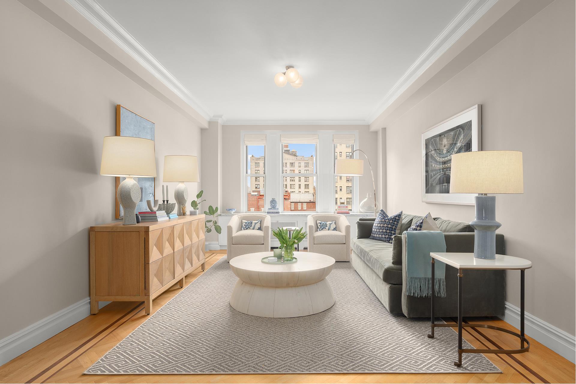 221 West 82nd Street 8G, Upper West Side, Upper West Side, NYC - 3 Bedrooms  
2.5 Bathrooms  
8 Rooms - 