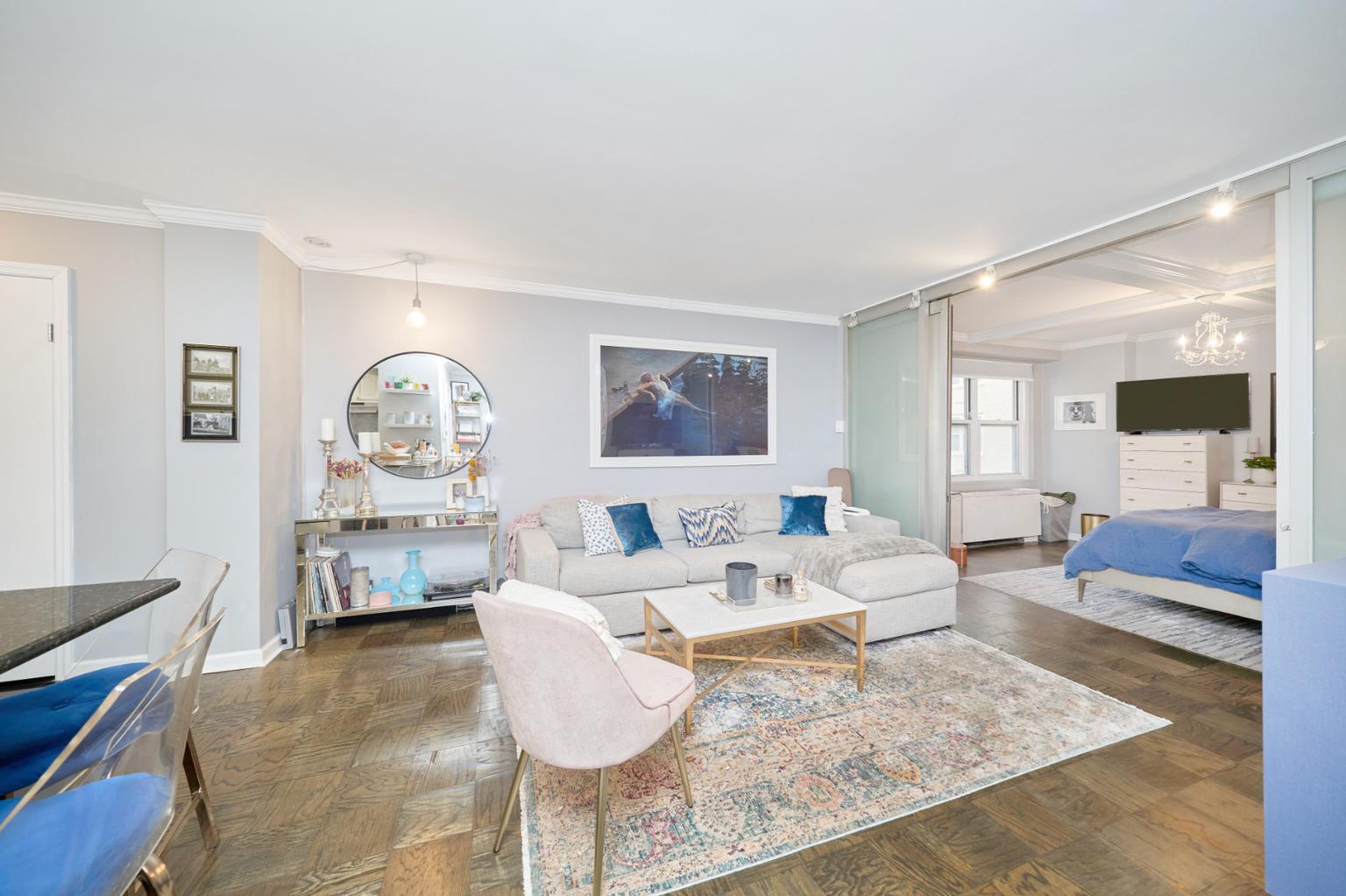 305 East 24th Street 8J, Gramercy Park And Murray Hill, Downtown, NYC - 1 Bedrooms  
1 Bathrooms  
3 Rooms - 
