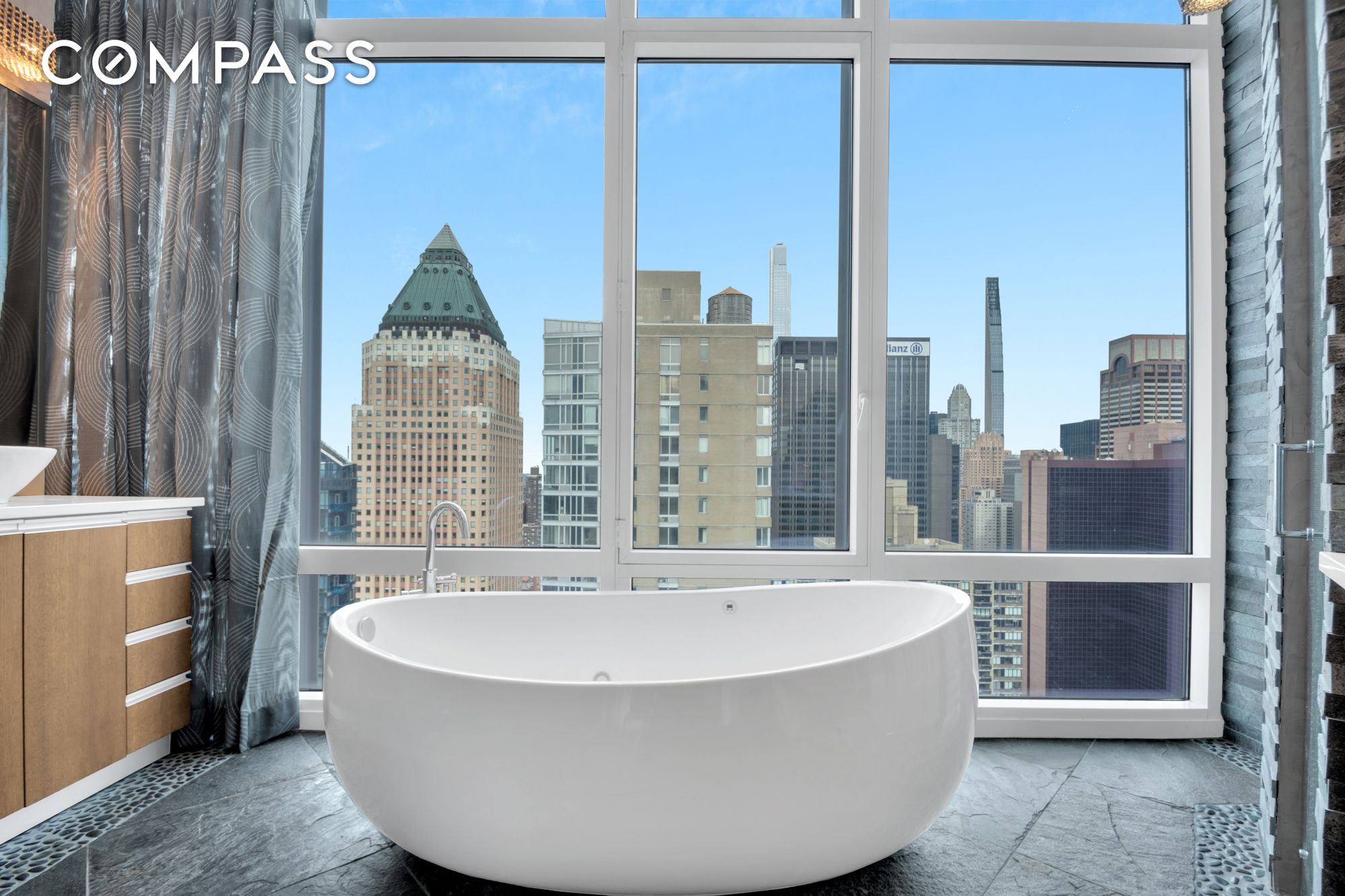 247 West 46th Street Ph2, Theater District, Midtown West, NYC - 5 Bedrooms  
4.5 Bathrooms  
9 Rooms - 