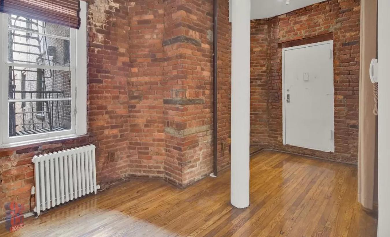 57 Thompson Street 1B, Soho, Downtown, NYC - 1 Bedrooms  
1 Bathrooms  
3 Rooms - 