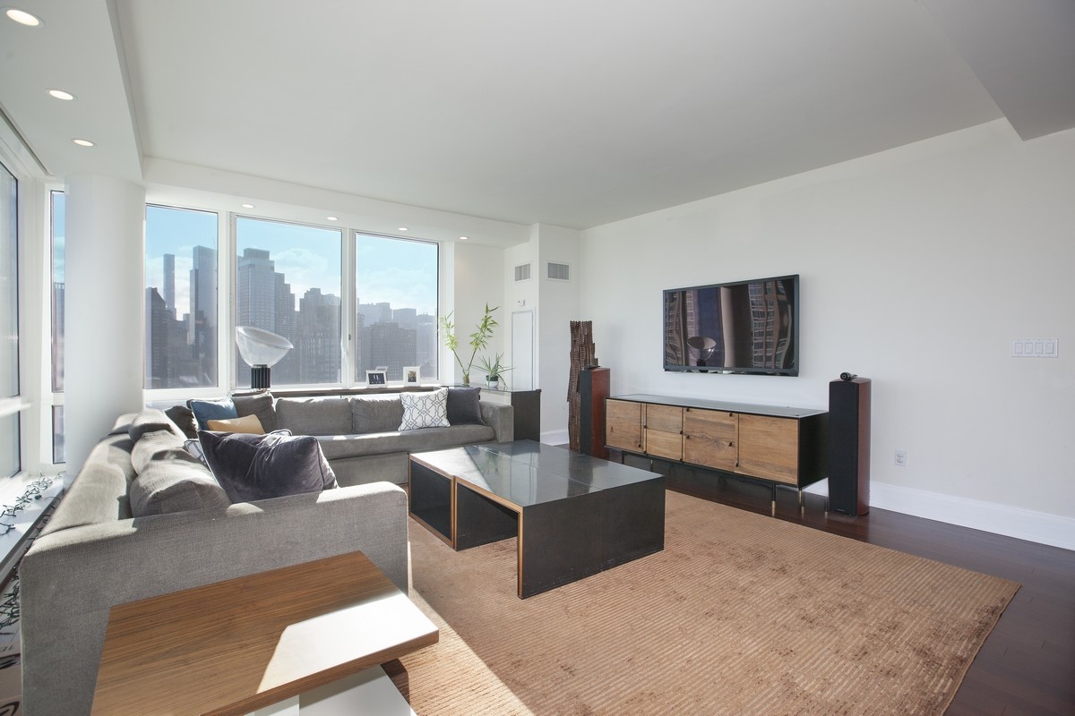 60 Riverside Boulevard 2802, Lincoln Square, Upper West Side, NYC - 2 Bedrooms  
2.5 Bathrooms  
5 Rooms - 