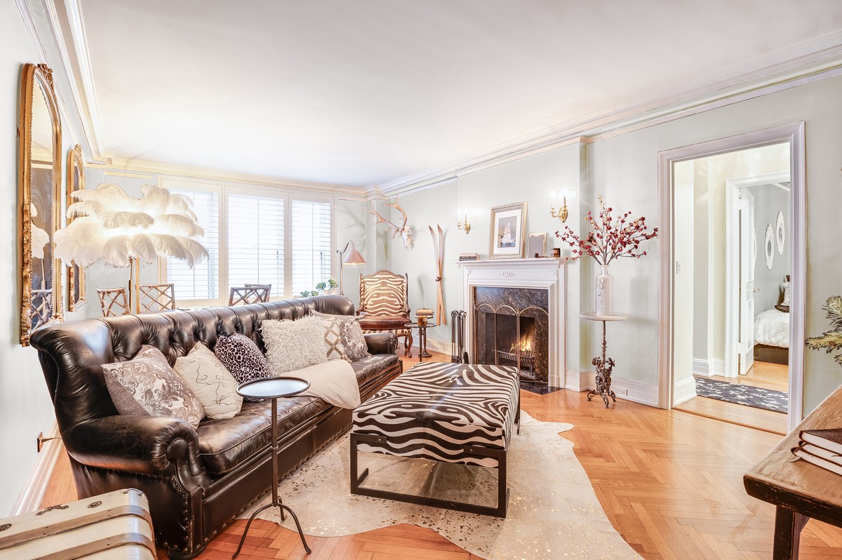 50 East 72nd Street 5C, Lenox Hill, Upper East Side, NYC - 2 Bedrooms  
1.5 Bathrooms  
5 Rooms - 