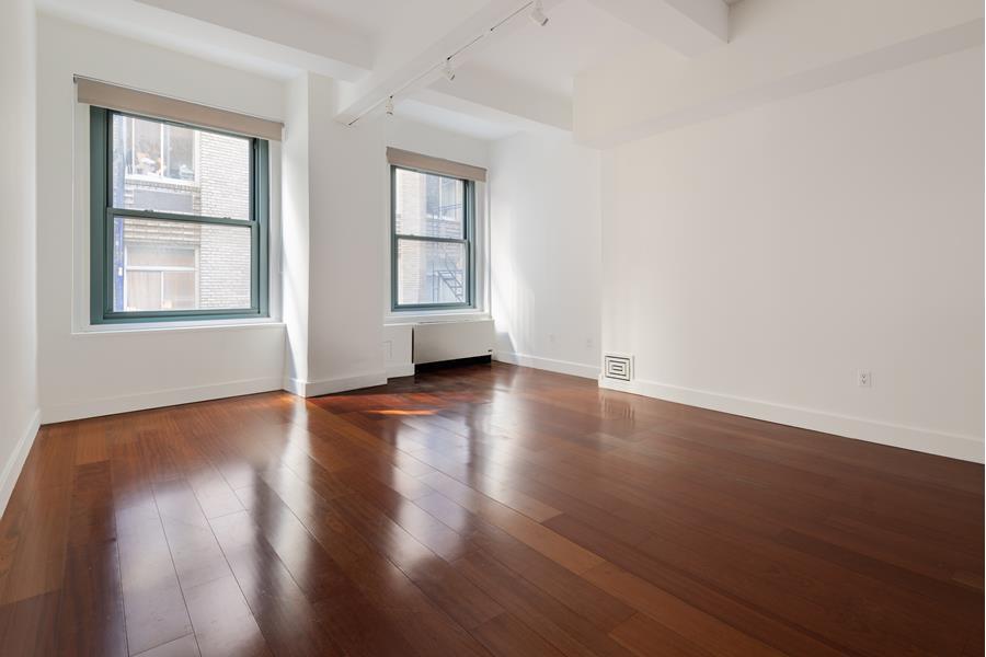 80 John Street 10E, Financial District, Downtown, NYC - 1 Bathrooms  
2 Rooms - 