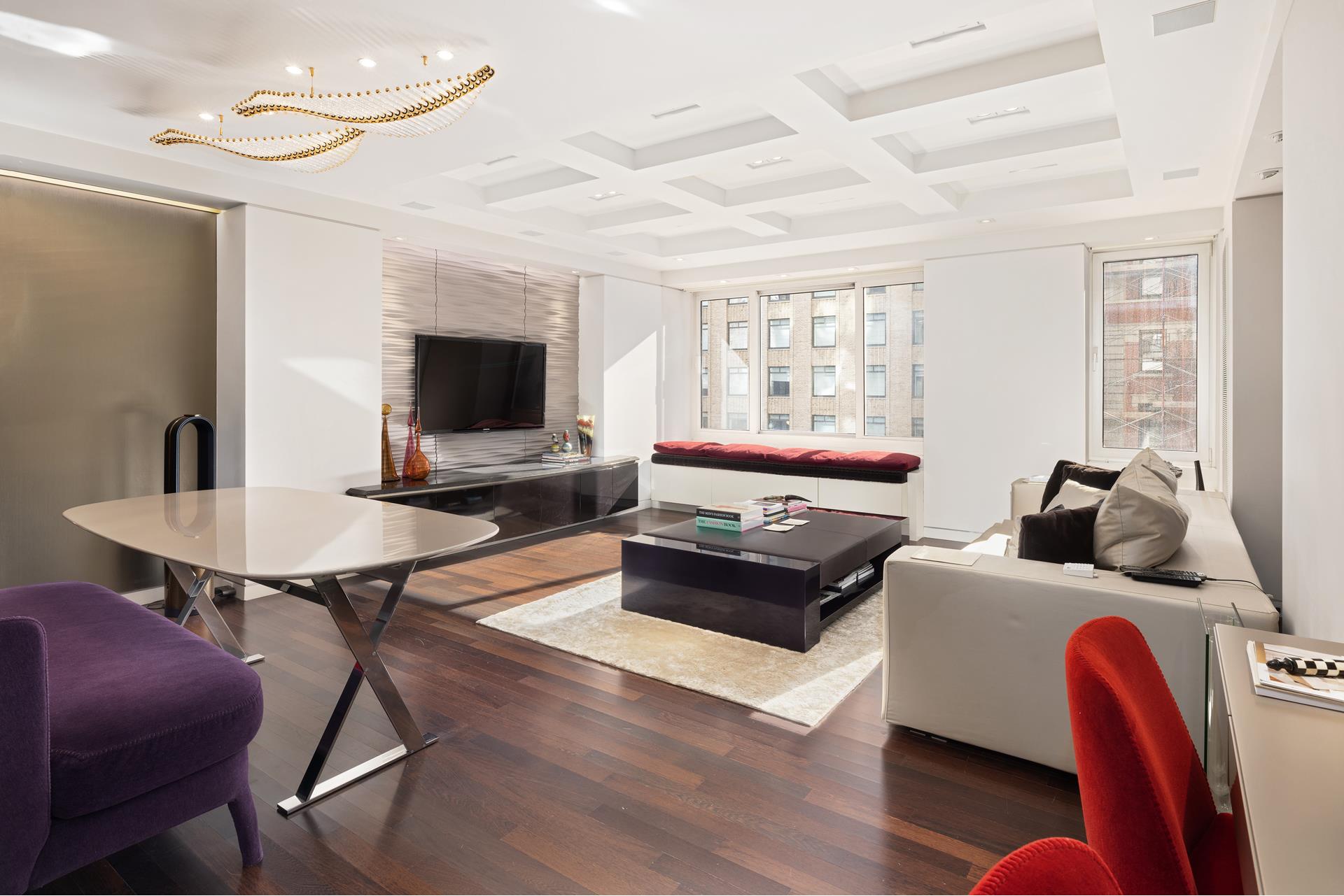 106 Central Park 9G, Central Park South, Midtown West, NYC - 2 Bedrooms  
2 Bathrooms  
5 Rooms - 