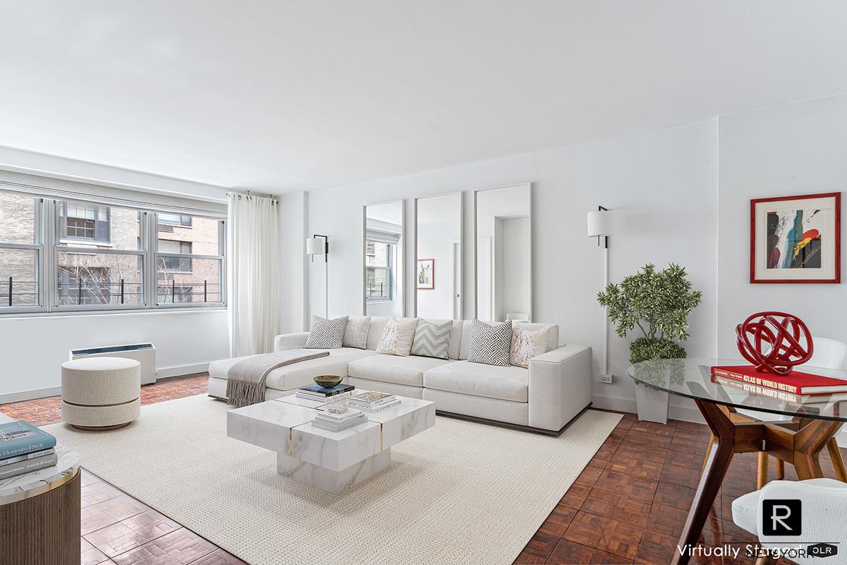 433 East 56th Street 3-B, Sutton Place, Midtown East, NYC - 2 Bedrooms  
1 Bathrooms  
4 Rooms - 