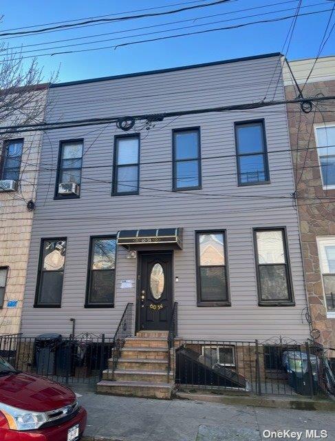 60-54 55th Street, Woodside, Queens, New York - 2 Bedrooms  
1 Bathrooms  
4 Rooms - 