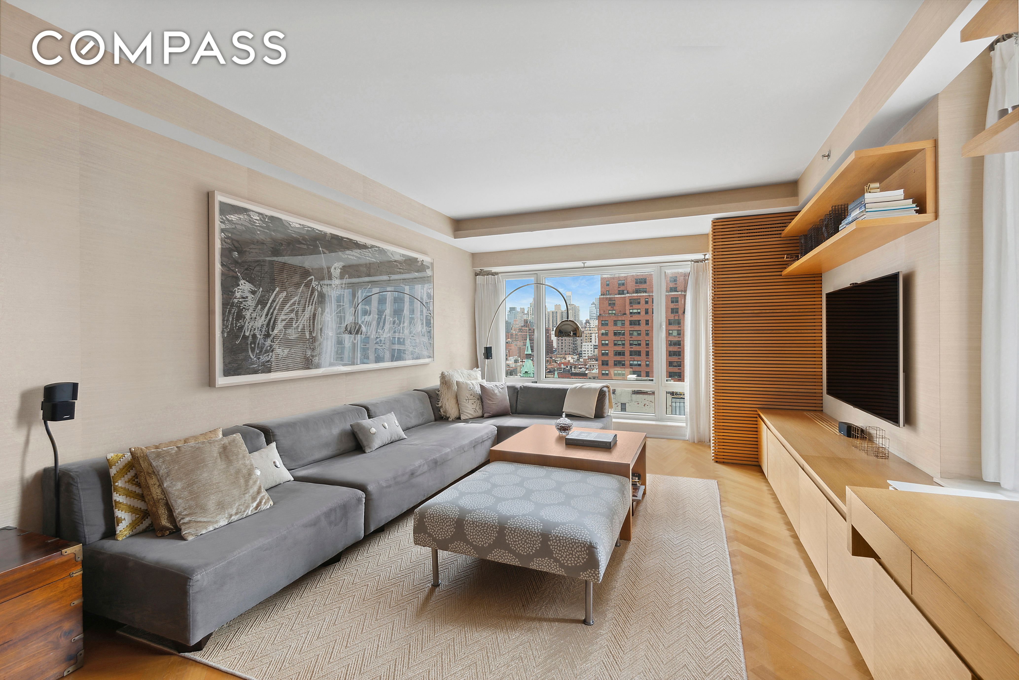 205 East 85th Street 14K, Upper East Side, Upper East Side, NYC - 3 Bedrooms  
3.5 Bathrooms  
7 Rooms - 