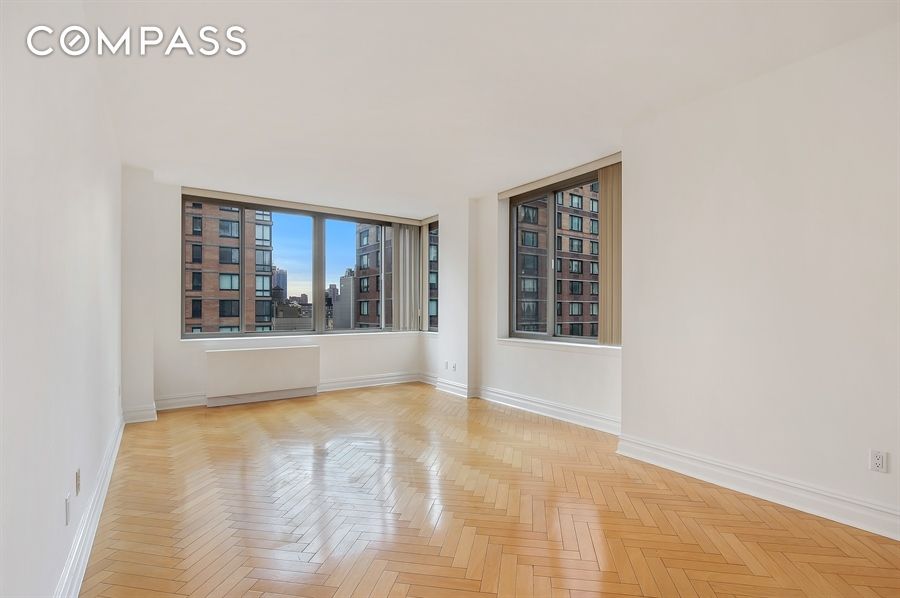 Photo 1 of 2 Columbus Avenue 11D, Upper West Side, NYC, $4,500, Web #: 1062107914