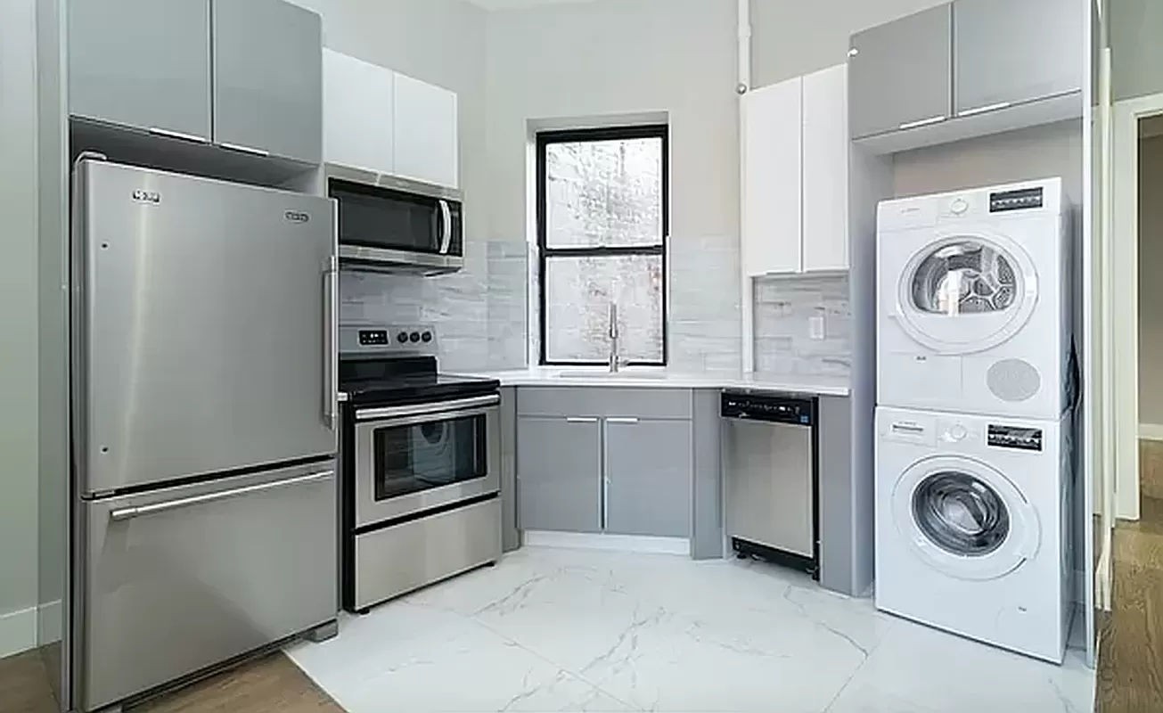 1975 Adam C Powell Boulevard 5D, Harlem, Upper Manhattan, NYC - 3 Bedrooms  
1 Bathrooms  
5 Rooms - 