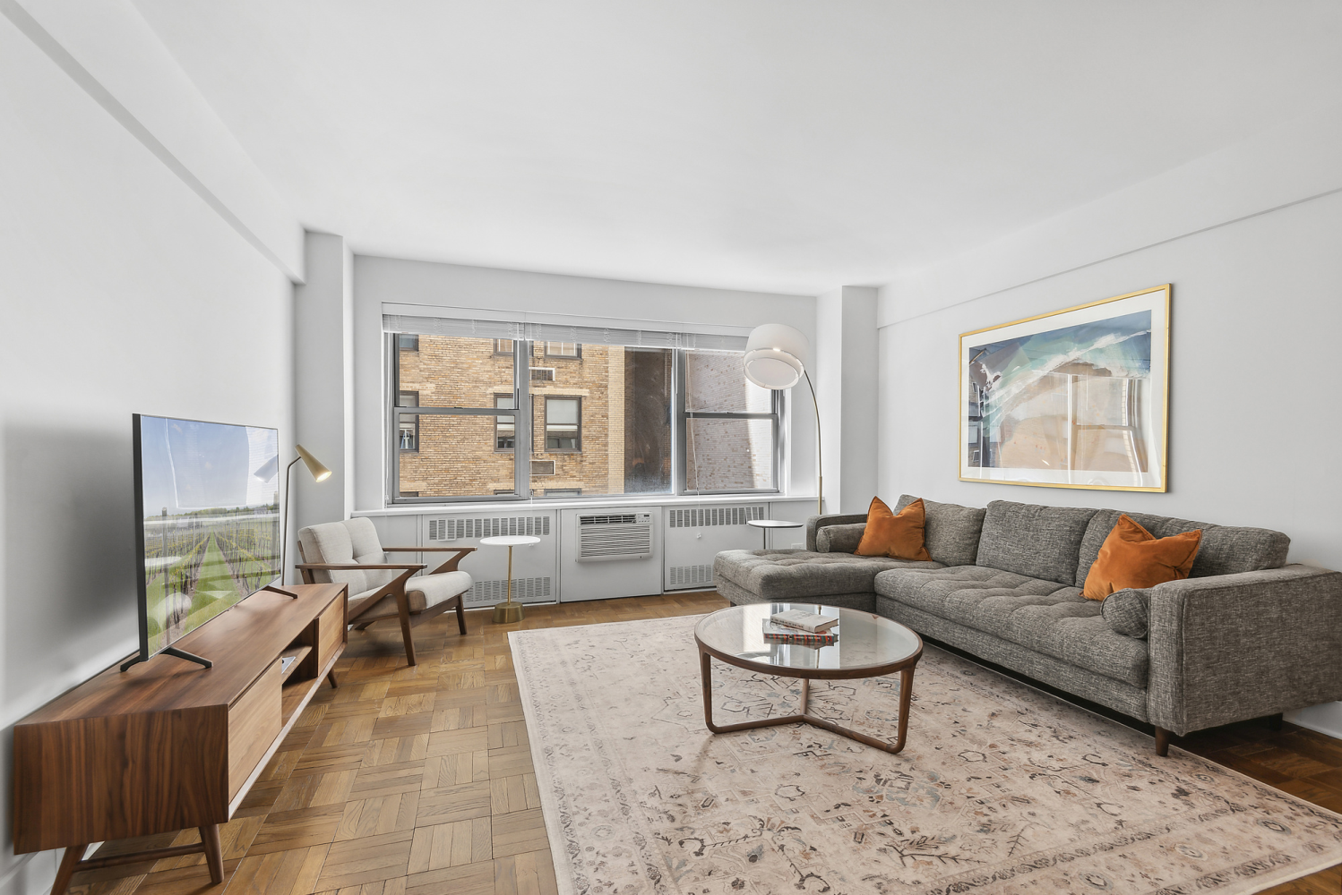 110 East 57th Street 6B, Midtown East, Midtown East, NYC - 1 Bathrooms  
2 Rooms - 