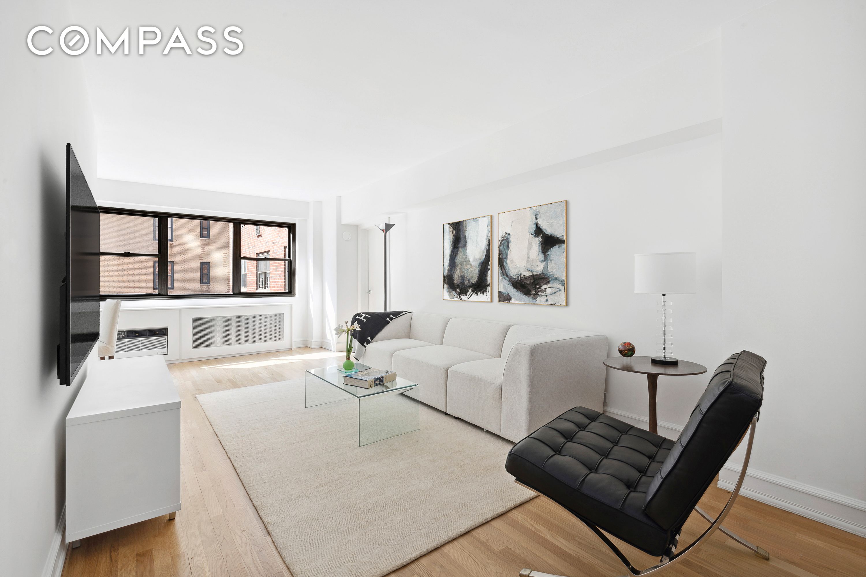 176 East 77th Street 4La, Lenox Hill, Upper East Side, NYC - 2 Bedrooms  
2 Bathrooms  
4 Rooms - 