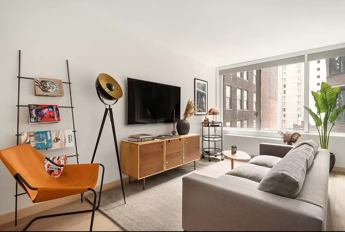 70 West 37th Street 807, Chelsea And Clinton, Downtown, NYC - 1 Bathrooms  
2 Rooms - 