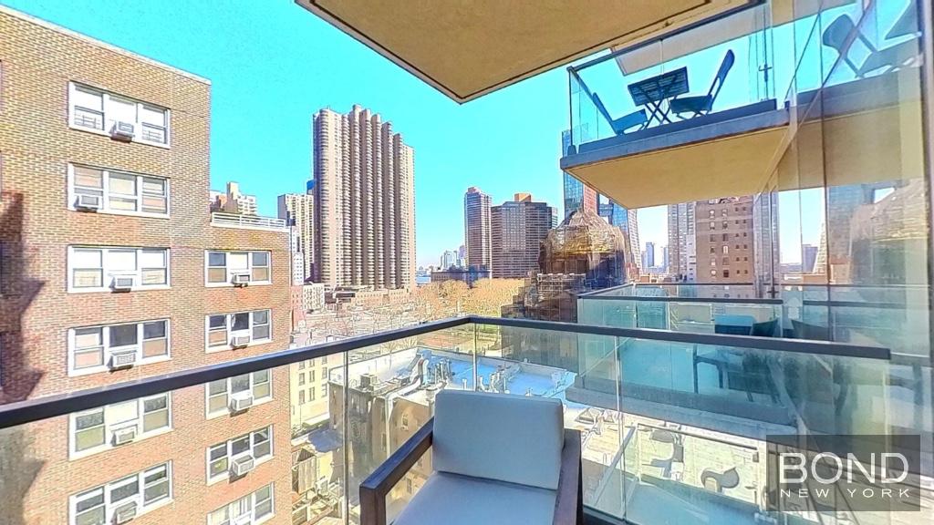 237 East 34th Street 905, Murray Hill, Midtown East, NYC - 1 Bathrooms  
2 Rooms - 