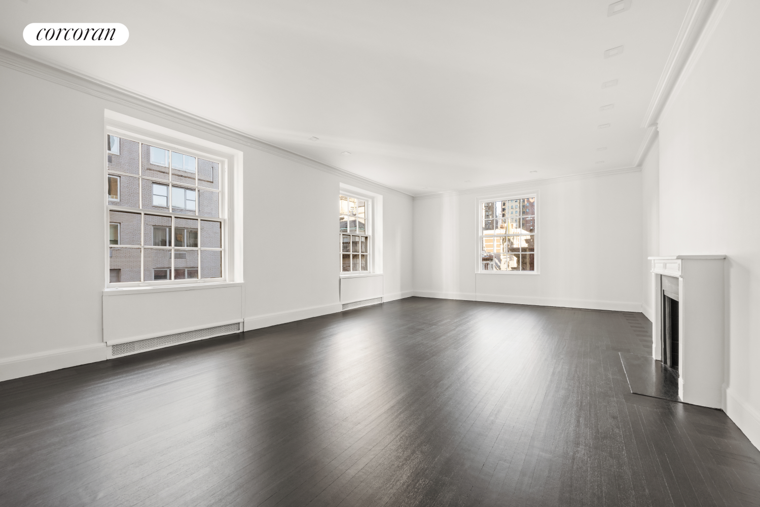920 5th Avenue 5B, Lenox Hill, Upper East Side, NYC - 4 Bedrooms  
4 Bathrooms  
10 Rooms - 