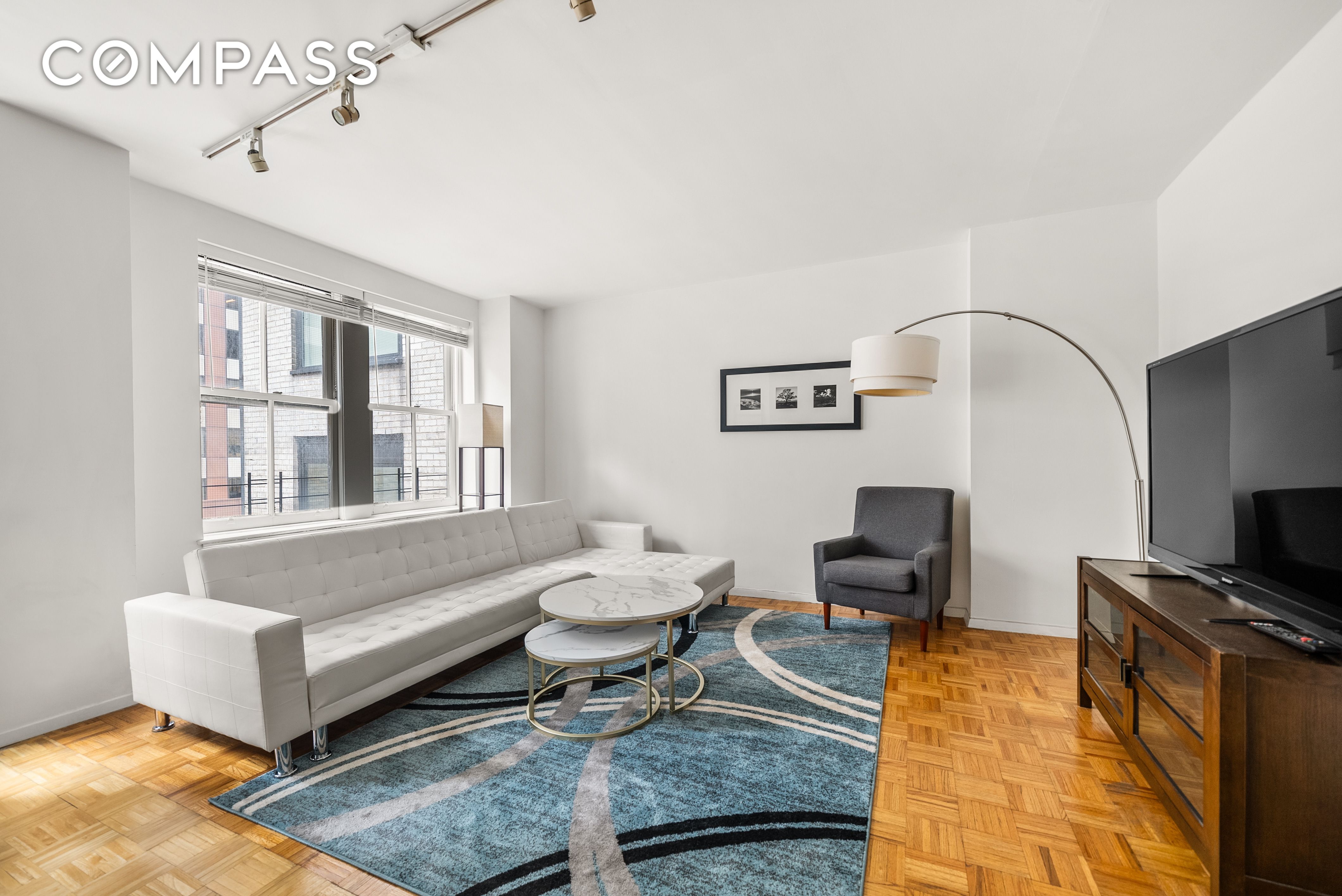 150 West 51st Street 2119, Theater District, Midtown West, NYC - 1 Bedrooms  
1 Bathrooms  
3 Rooms - 