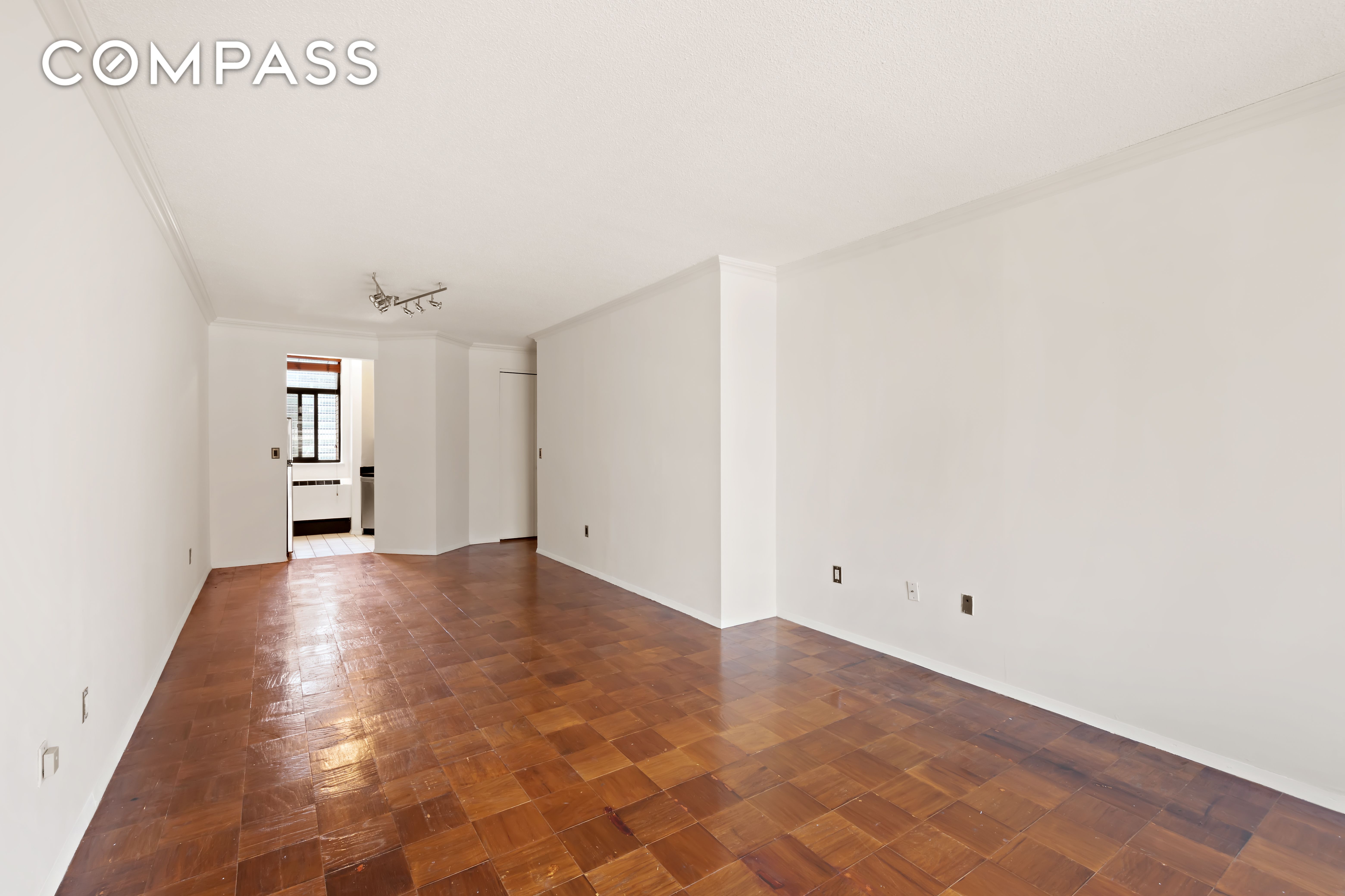 303 East 43rd Street 17C, Midtown East, Midtown East, NYC - 1 Bedrooms  
1.5 Bathrooms  
3 Rooms - 