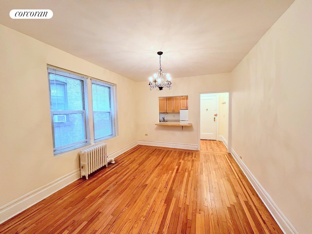 223 East 50th Street 4D, Turtle Bay, Midtown East, NYC - 1 Bedrooms  
1 Bathrooms  
3 Rooms - 