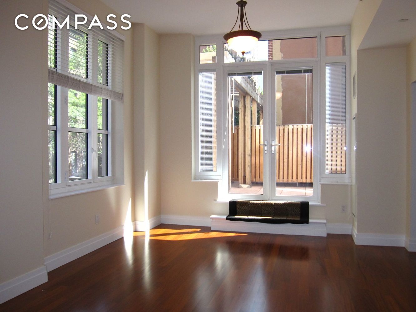 45 Park Avenue 204, Murray Hill, Midtown East, NYC - 1 Bedrooms  
1.5 Bathrooms  
3 Rooms - 