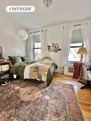 318 East 78th Street 30, Lenox Hill, Upper East Side, NYC - 2 Bedrooms  
1 Bathrooms  
5 Rooms - 