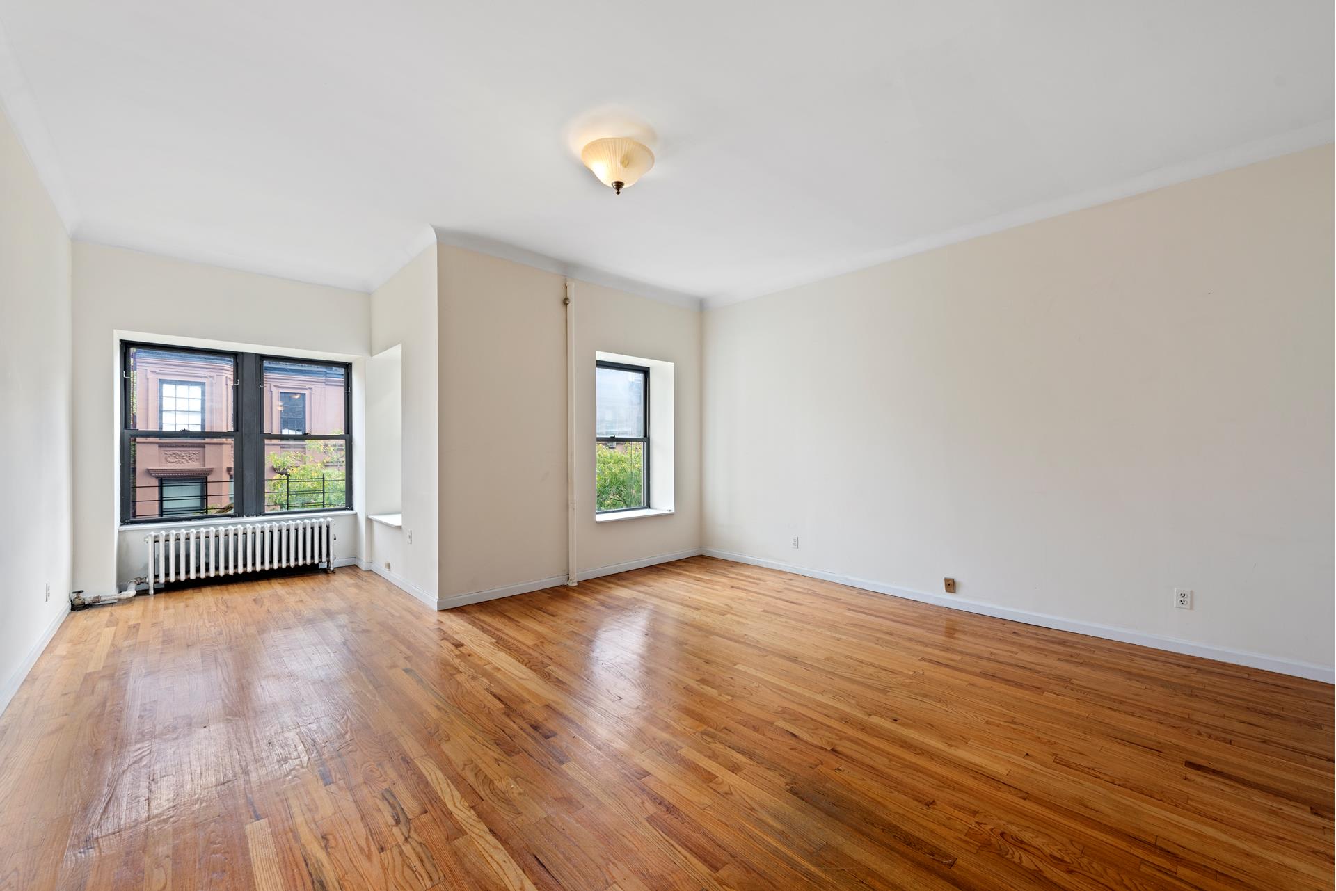 64 West 84th Street 5, Upper West Side, Upper West Side, NYC - 4 Bedrooms  
2 Bathrooms  
7 Rooms - 