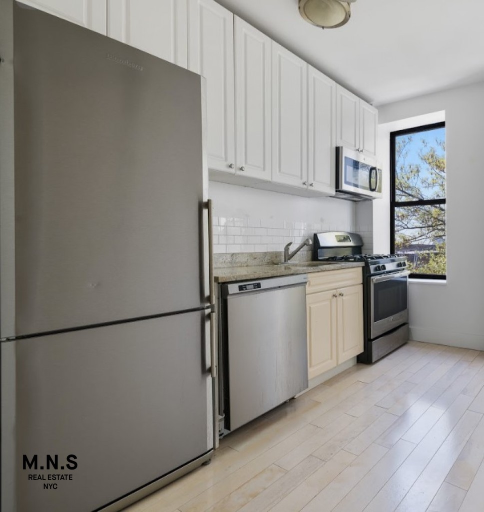 211 Brighton 15th Street 4-F, Brighton Beach, Brooklyn, New York - 1 Bedrooms  
1 Bathrooms  
3 Rooms - 