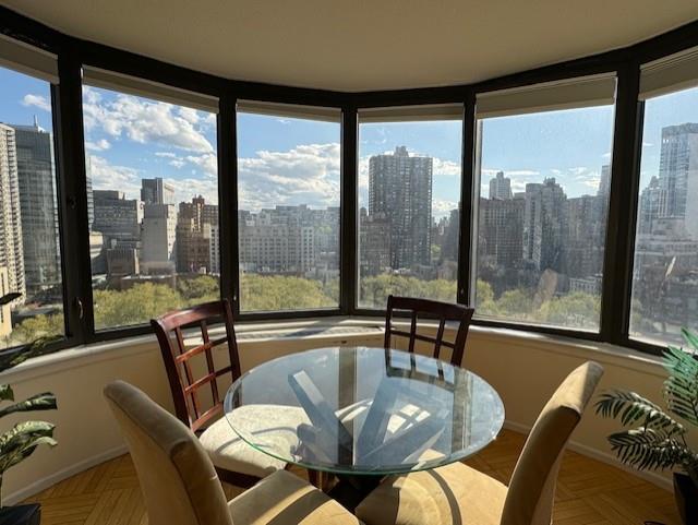 330 East 38th Street 15O, Murray Hill, Midtown East, NYC - 1 Bathrooms  
3 Rooms - 