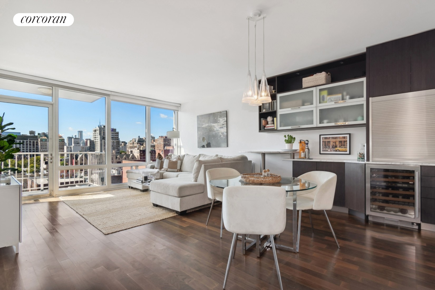 340 East 23rd Street 11M, Gramercy Park, Downtown, NYC - 3 Bedrooms  
2.5 Bathrooms  
7 Rooms - 
