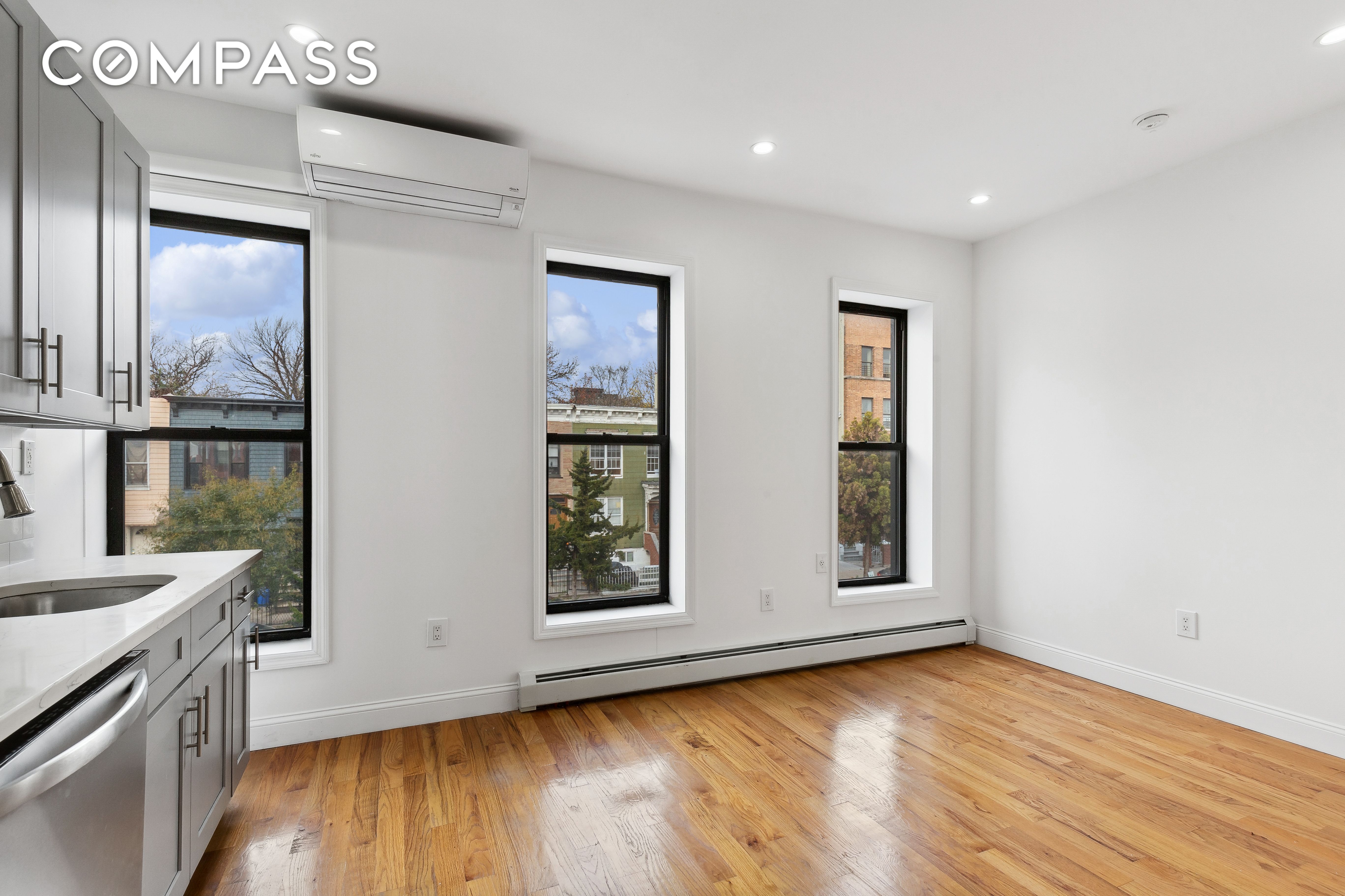 1358 St Marks Avenue 2, Weeksville, Brooklyn, New York - 3 Bedrooms  
1 Bathrooms  
4 Rooms - 