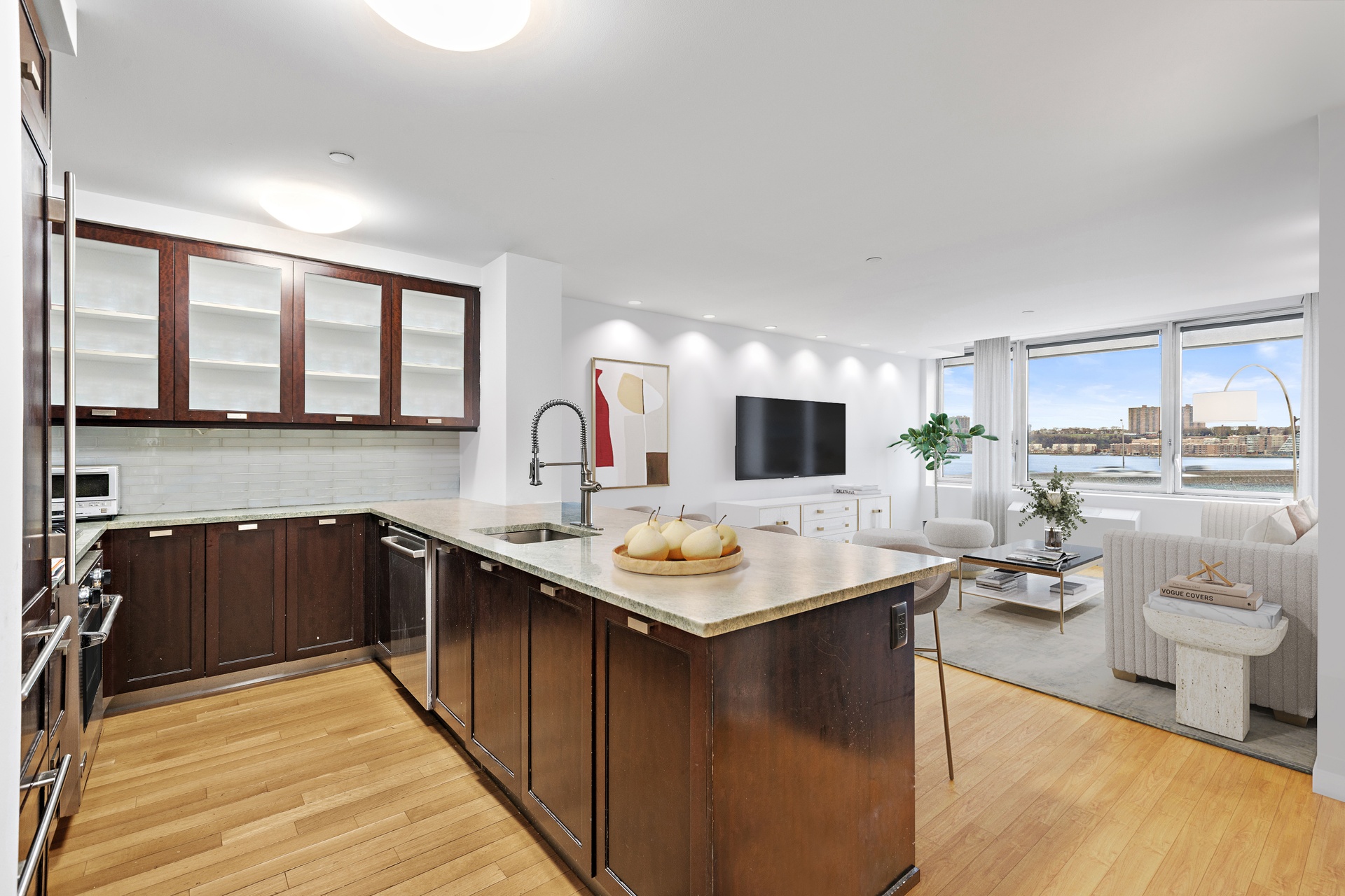 80 Riverside Boulevard 4-Y, Lincoln Square, Upper West Side, NYC - 1 Bedrooms  
2 Bathrooms  
4 Rooms - 