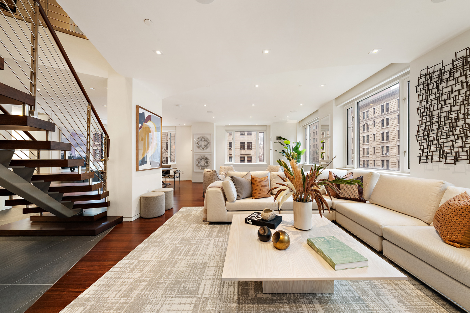 21 East 96th Street 3rd/4th, Carnegie Hill, Upper East Side, NYC - 5 Bedrooms  
5.5 Bathrooms  
14 Rooms - 