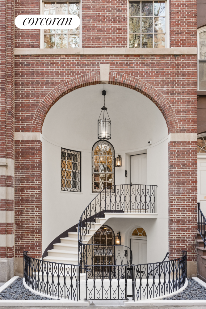 120 East 78th Street, Lenox Hill, Upper East Side, NYC - 9 Bedrooms  
9.5 Bathrooms  
15 Rooms - 